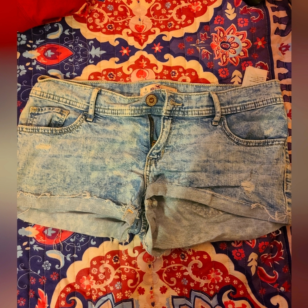 Hollister shorts size 9